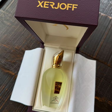 Flacon de parfum XERJOFF