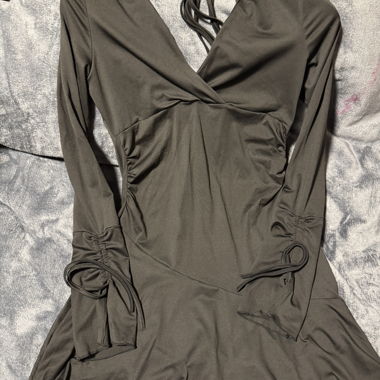 Schwarzes kleid