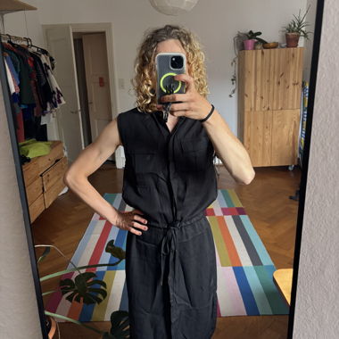 Robe Won Hundred