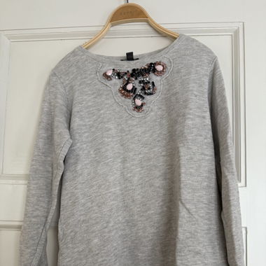 ESPRIT Sweatshirt mit Perlenstickerei