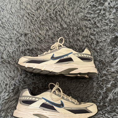 Nike Sneaker Size 45