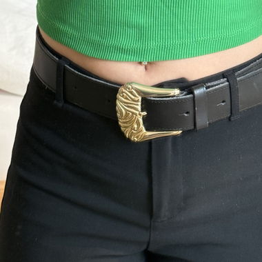 Vintage leather belt  (croute de cuir)