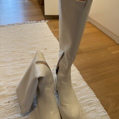 Bottes hautes mi-mollet