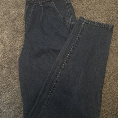 dunkelblaue jeans