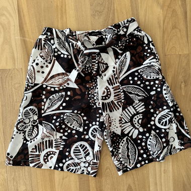 Damen Shorts Gr. S