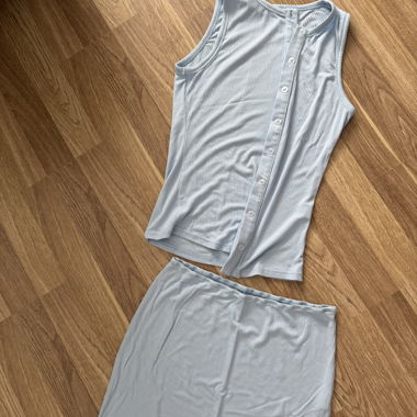 Completo costina azzurro chiaro composto da top e gonna