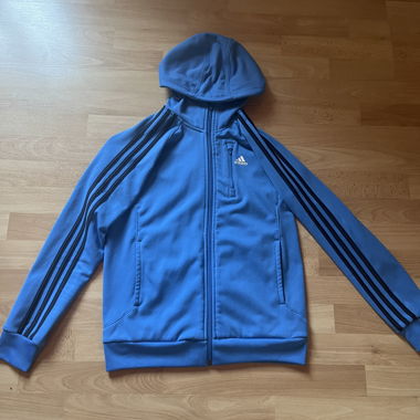 Adidas Trainingsjacke mit Kapuze