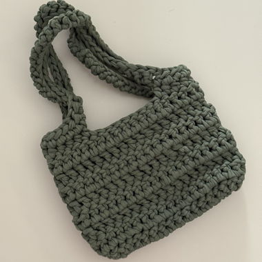 Gestrickte Handtasche