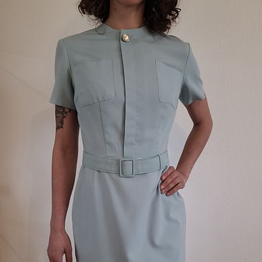 Robe Vintage bleu claire avec ceinture