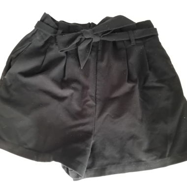 Short neri vita alta con cintura