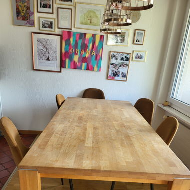 Tisch sucht neues Zuhause