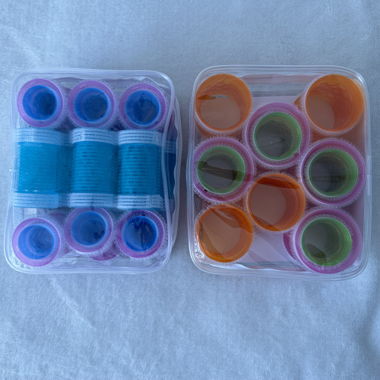 Set of self-grip hair rollers
