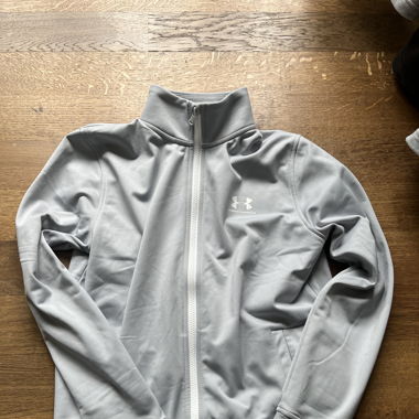 Under Armour Jacke grau