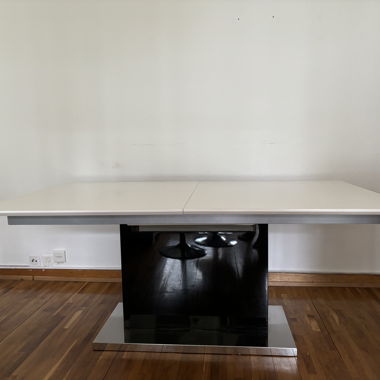 Dining table and 6 rotating chairs