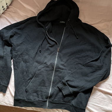 Even&Odd Black Zip Hoodie