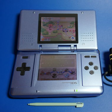 Light Blue Nintendo DS with Charger / R11988