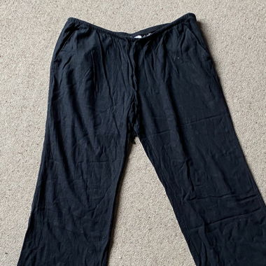 schwarze Leinenhose