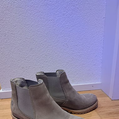Boots mit Absätzen 