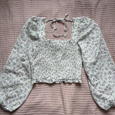 Cottagecore top with puffy sleeves 