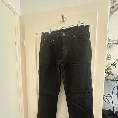 Levi’s Black Jeans