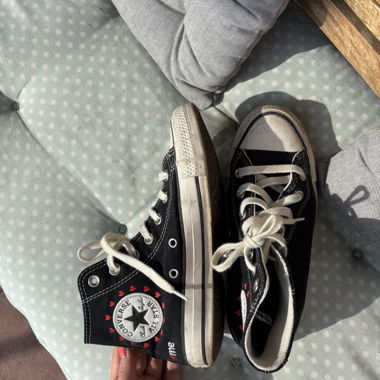 Herz Converse