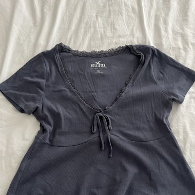 Hollister Tshirt