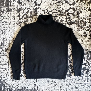 Uniqlo 100% Wool Turtleneck Sweater Black