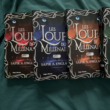 Les loups du millénaire Saga 4 premier tome 