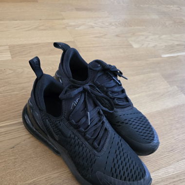 Nike air 270