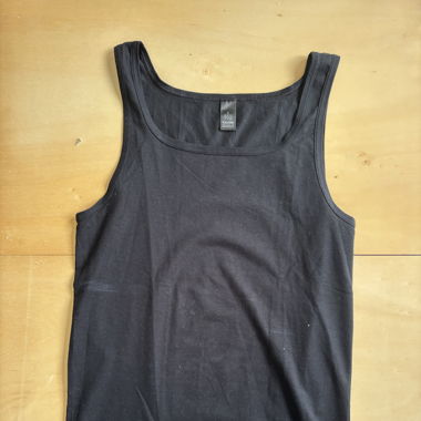 Schwarzes Trägershirt/ Unterhemd