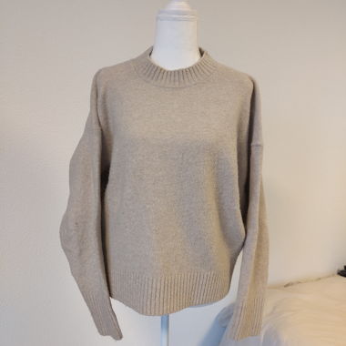 Maglione oversize color crema Zara