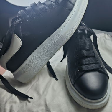 Alexander-McQueen-Sneakers
