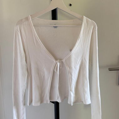 Cardigan in maglia a coste bianco