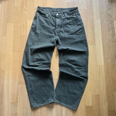 Jeans diamantati imbottiti 99based