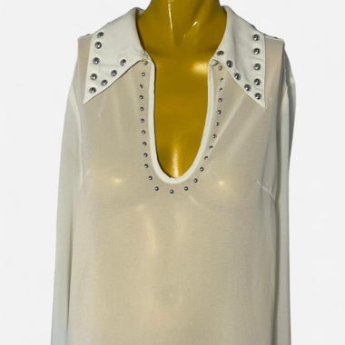 Chemise transparente cloutée 