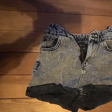 New Yorker kurze Jeans in Grau