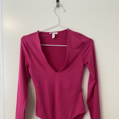 Langarm Body / Pink / V-Ausschnitt