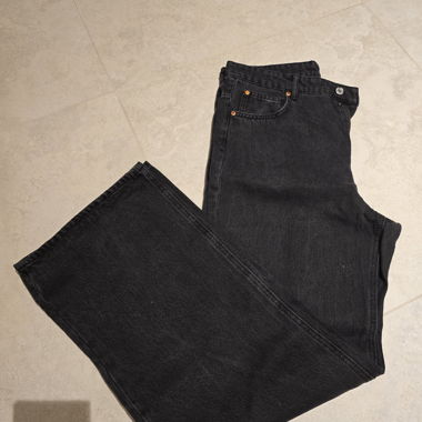 Schwarze Wide-Leg High-Waist-Jeans EUR 42