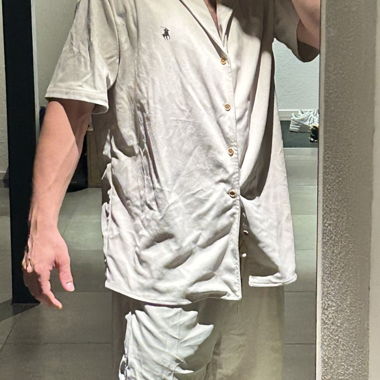 Weisses Kurzarm-Set mit Shorts