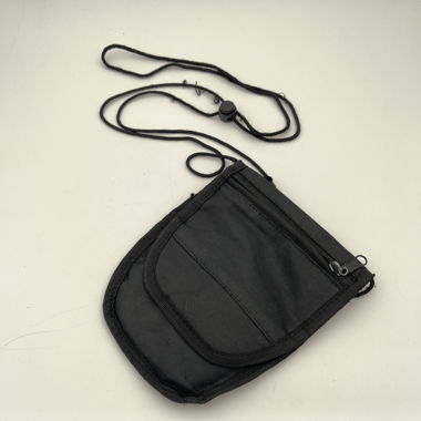 Sac bandoulière noir avec compartiments