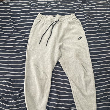 Nike Sportswear Tech Fleece Sweatpants (grey)