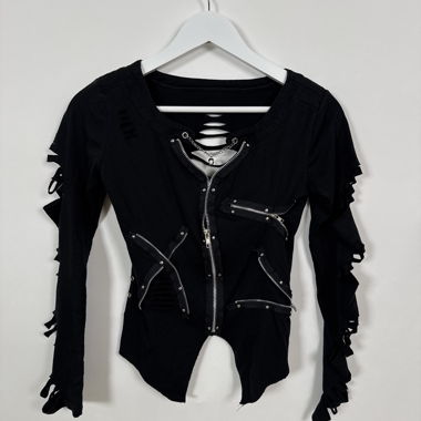 Haut gothique noir manches longues