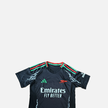 Arsenal saka trikot