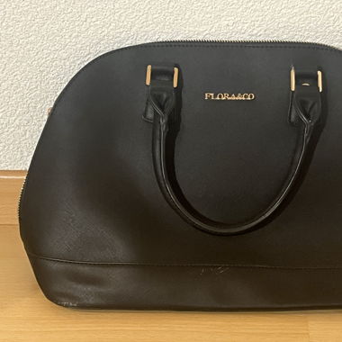 Schwarze Handtasche