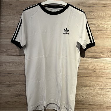 Adidas T-Shirt (Grösse M)