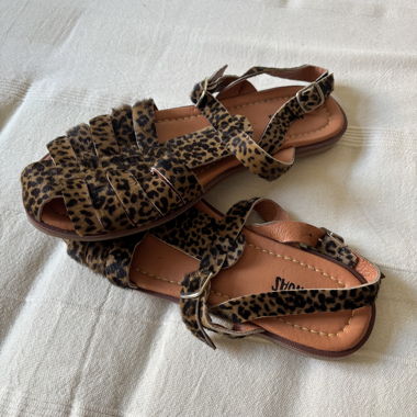 Leopardenmuster Sandalen mit Riemen