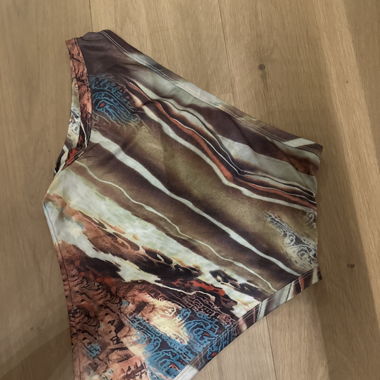 Asymmetrisches Top mit print
