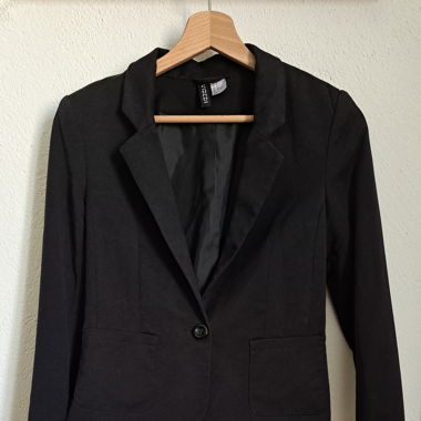 Schwarzer Blazer