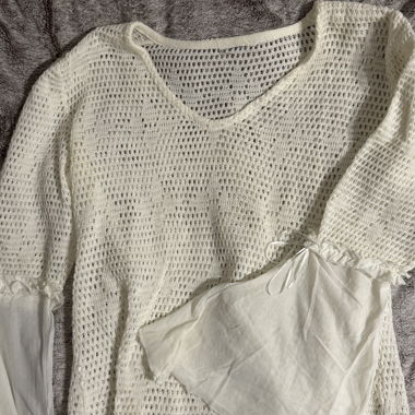 Top in crochet bianco con top interno in chiffon