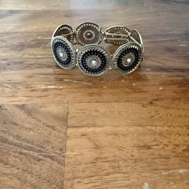 Elastischer Armschmuck